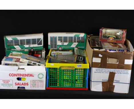 Collection of over 100 various boxed / cased diecast models to include 9 x Gilbow Railway Collection models, CC06101 007 Jame