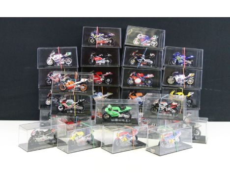 29 Cased Altaya diecast model motorbikes, all vg 