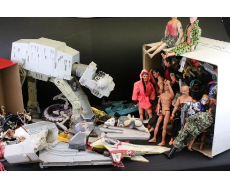 Collection of various Star Wars and Action Man related items to include Star Wars vehicles and figures to include mainly cont