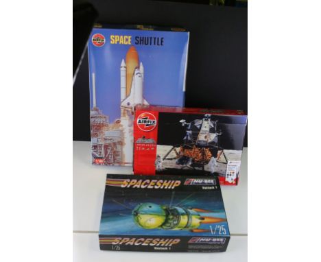 Three boxed Space related plastic model kits to include Airfix 1/144 10170 Space Shuttle, Nu-Bee Kits NB209 1/25 Spaceship Vo