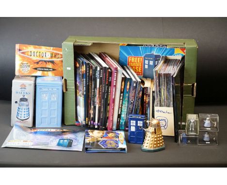 Collection of Doctor Who related items to include a large quantity of books and annuals to include The Encyclopedia, 2012, 20