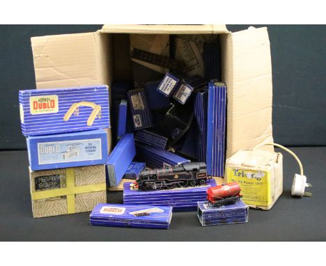 Collection of Hornby Dublo model railway to include 2 x boxed locomotives (EDL12 Duchess of Montrose &amp; EDL18 Standard 2-6