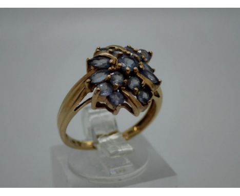 9ct gold cluster ring set with tanzanite, size M/N, 2.8g. UK P&amp;P Group 0 (£6+VAT for the first lot and £1+VAT for subsequ