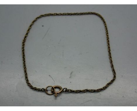 9ct gold fine link bracelet, L: 18 cm, 0.6g. UK P&amp;P Group 0 (£6+VAT for the first lot and £1+VAT for subsequent lots) 