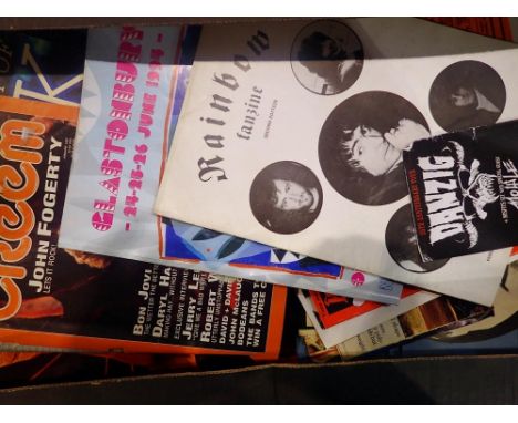 Mixed music related ephemera including Rock programmes. UK P&amp;P Group 2 (£20+VAT for the first lot and £4+VAT for subseque