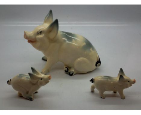 Beswick pig and two piglets, crazing but no chips or cracks, largest H: 10cm. UK P&amp;P Group 1 (£16+VAT for the first lot a