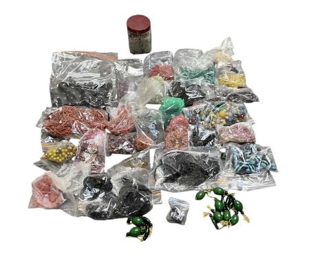 A collection of modern, vintage and antique costume jewellery including necklaces, bracelets, brooches, earrings, buckles, et