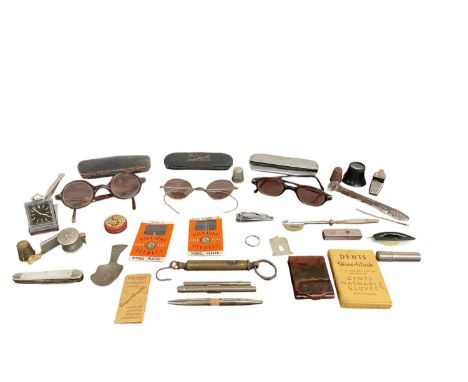Various mixed collectables comprising four pairs of spectacles, three spectacle cases, an Art Deco chrome plated pull-out poc