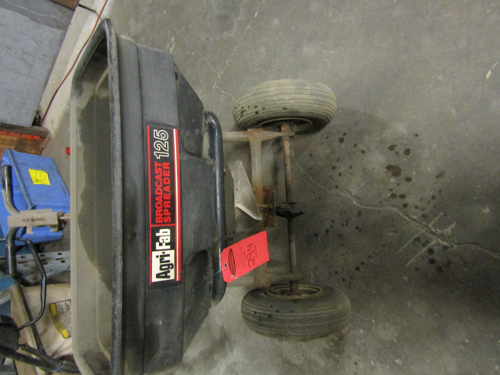 AgriFab Broadcast Spreader model 125 lawn fertilizer and treatment