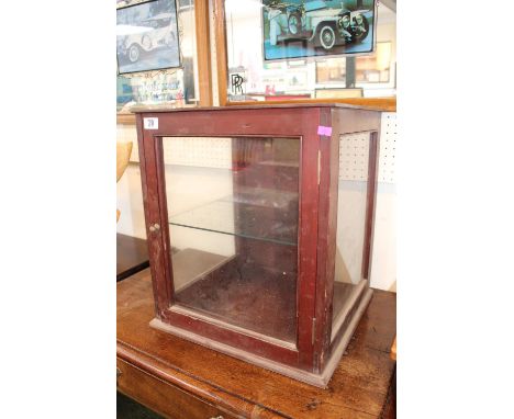 19thC Shop fitting display glazed cabinet with single shelf. 49cm in Height 