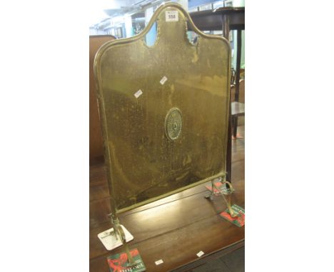 Small brass firescreen.(B.P. 24% incl. VAT)