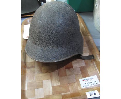 Swiss late pattern World War Two helmet. (B.P. 24% incl. VAT)