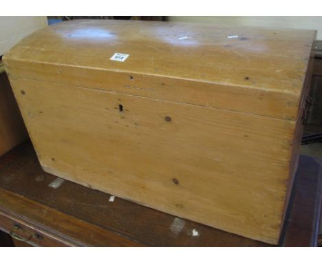Small pine dome top trunk.(B.P. 24% incl. VAT)