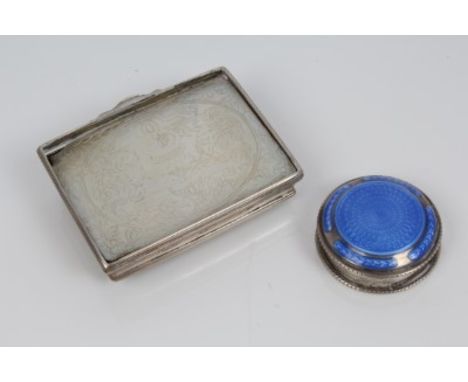 18th century Continental silver and carved mother of pearl snuff box decorated with floral scrolls and silver and blue guillo