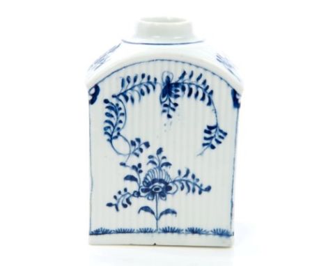18th century Lowestoft porcelain tea caddy of conventional canister form, with domed top and ribbed body, painted in undergla