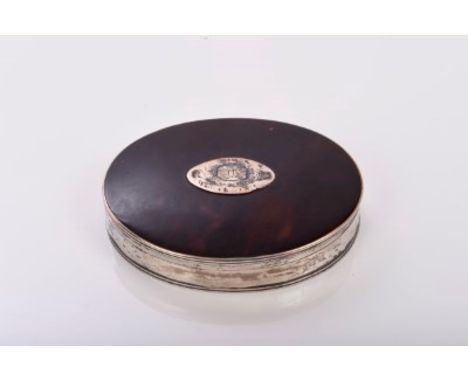 Georgian silver snuff box or tobacco box of oval form, with tortoiseshell cover and engraved silver cartouche unmarked, 9.7cm