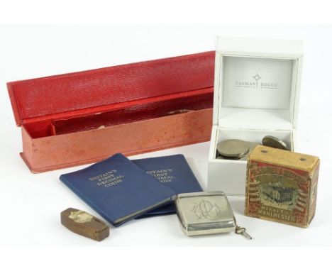 A quantity of miscellaneous items, to include a silver plated snuff box, various coins to include, some silver, costume jewel