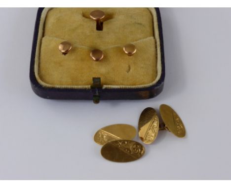 A Pair of Oval Gentleman's Chain Link Cufflink's, Birmingham hallmark, 9ct hallmark, mm RPL, together with a set of 9ct gold 