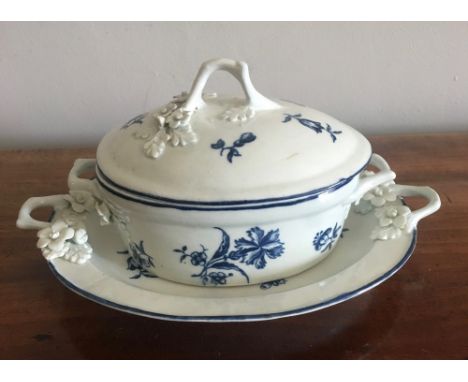 Late 18th c Worcester blue and white butter dish cover and stand with fine quality applied flower heads 19cm length