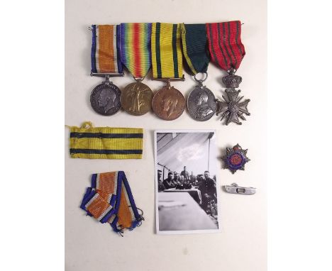 A WWI medal set of five - the WWI pair to Sgt A Leevers 252699, Army Service Corps with a Territorial War medal, Territorial 