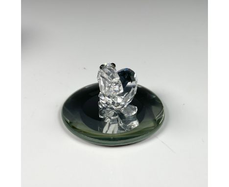 Stunning pelican figure with an intricate clear crystal cut design, showing its adorable feet. Swarovski swan mark. This item