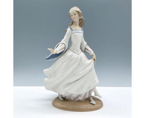Glossy porcelain depiction of the classic princess character. Lladro backstamp. This item has its original box, dimensions: 1