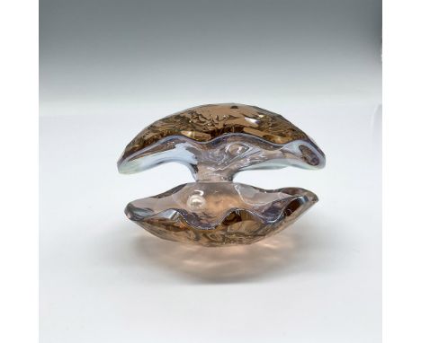 Part of the Crystal Paradise group this romantic crystal piece is in soft rose crystal with cream rose pearl. Swarovski backs