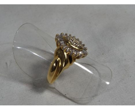 A lady’s 18ct gold and diamond cluster ring, approx. weight 4.5 grams, size K ½, boxed - Est £150 - £200