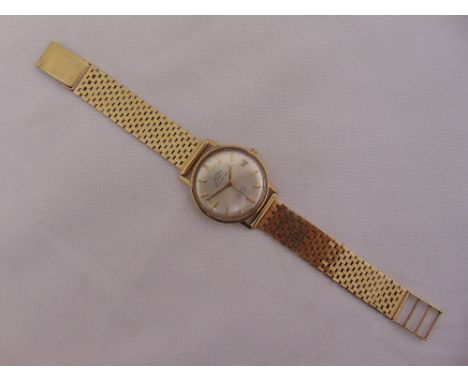 Rotary Commodore 9ct gold gentlemans automatic wristwatch with date aperture on a 9ct gold bracelet, approx total weight 51.8