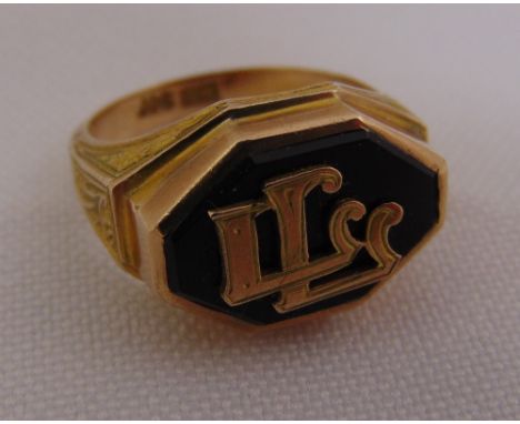 Gold signet ring, tested 9ct, approx total weight 5.6g