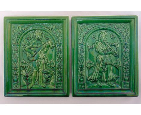 Mantel Elgg rectangular green ceramic wall panels decorated with minstrels, 27 x 22cm