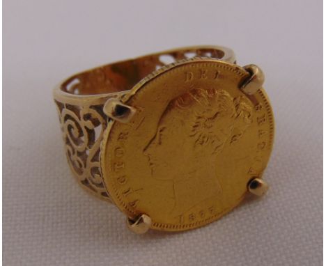 1877 half sovereign set in a 9ct gold ring, approx total weight 9.2g