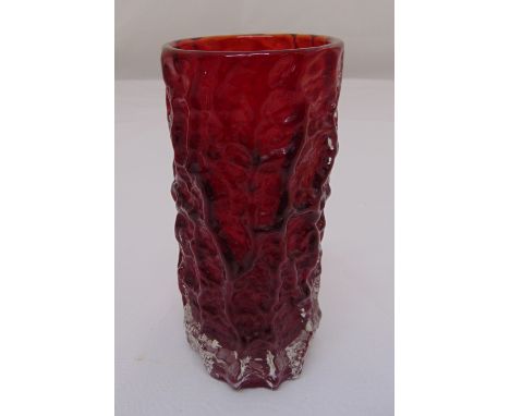 Whitefriars ruby bark finish vase, 19cm (h)