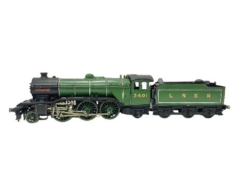 ‘00’ gauge - kit built Class V4 2-6-2 ‘Bantam Cock’ locomotive and tender no.3401 in LNER greenCondition Report:Model has not