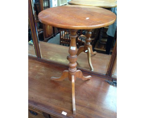 A TRIPOD TABLE   H72CM DIAM48CM