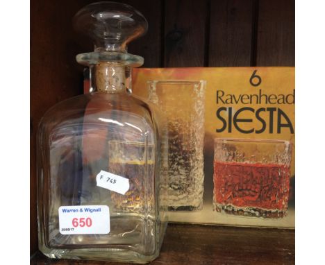 GLASS DECANTER AND SIX RAVENHEAD SIESTA GLASSES