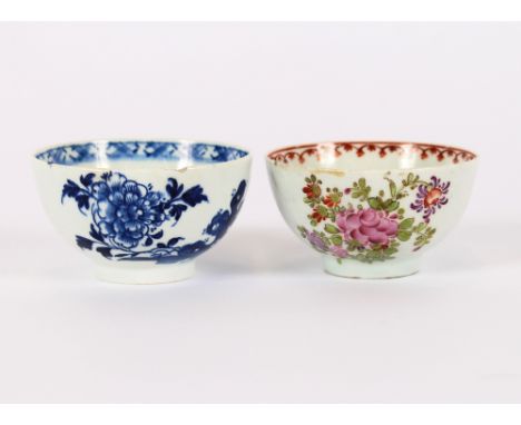 A Lowestoft Thomas Curtis tea bowl; and a Worcester floral pattern tea bowl, (chip to rim), (2)