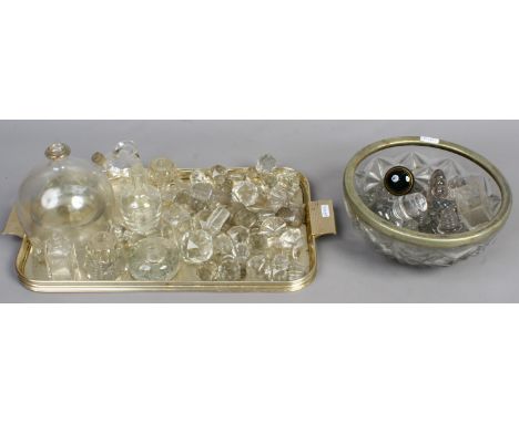 Collection of mainly cut glass decanter bottle stoppers