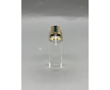 9ct Gold Emerald Ring