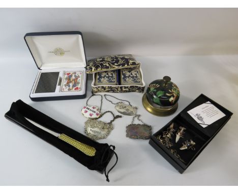 Mixed lot to included cased playing cards one set from the orient express, silver plated cheese mice, desk top bell, letter o