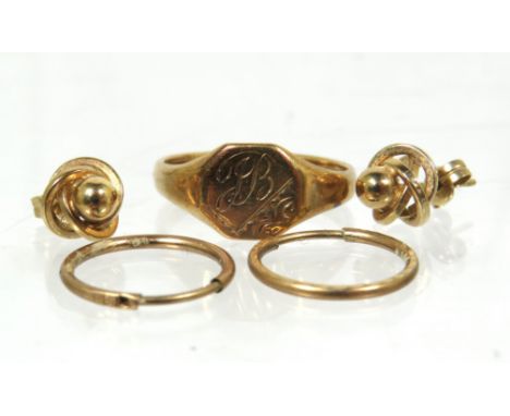 9ct Yellow Gold Ring, Sleepers and ear studs. Total weight approx 3.3g