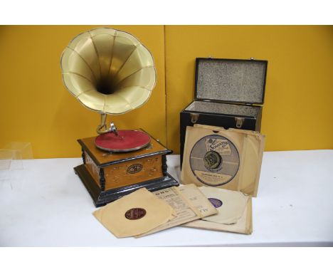 Vintage Gramophone player in working order by Soundmaster plus a selection of old 78's see photos. 