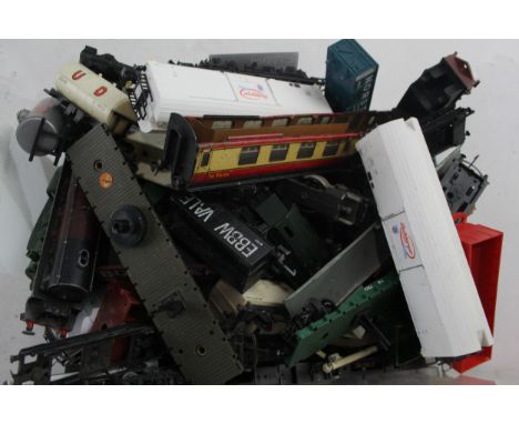 Vintage OO Gauge Inc Locos, Carriages, Rolling Stock, Etc Job Lot SPARES /REPAIR      550908