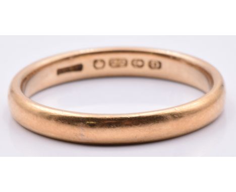 A 22ct gold wedding band/ ring, 4g, size P