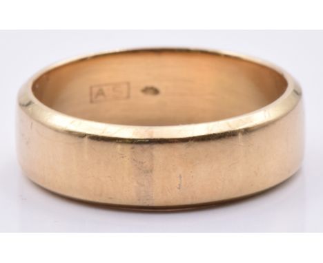 A 14k gold wedding band/ ring, 5.5g, size M