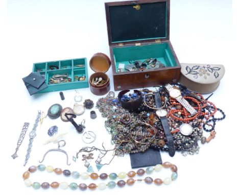 A collection of costume jewellery including pearl &amp; garnet necklace, Miracle brooch, watches, vintage beads etc