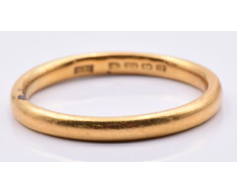 A 22ct gold wedding band/ ring, 3.2g, size N