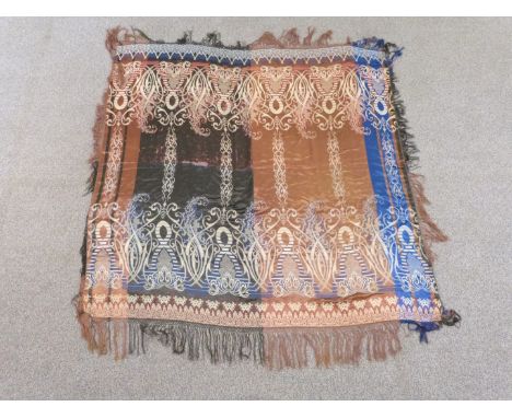Victorian / Edwardian woven silk shawl with Art Nouveau / Secessionist pattern and&nbsp;hand woven fringe, 190 x 180 cm