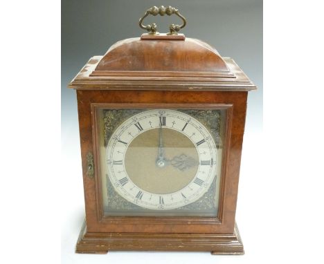 Smiths Electric bracket clock in walnut case with silvered Roman chapter ring and Arabic minutes, hammered decoration to cent