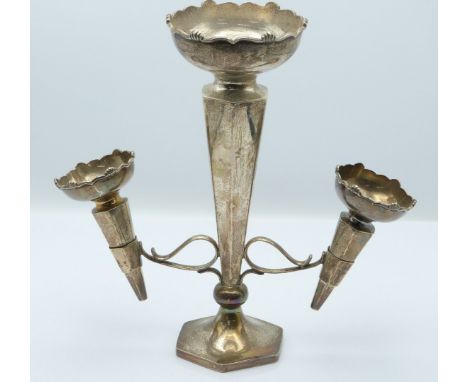 George V hallmarked silver epergne with central vase flanked by two further trumpets, Birmingham 1923 maker&nbsp;Henry Moreto